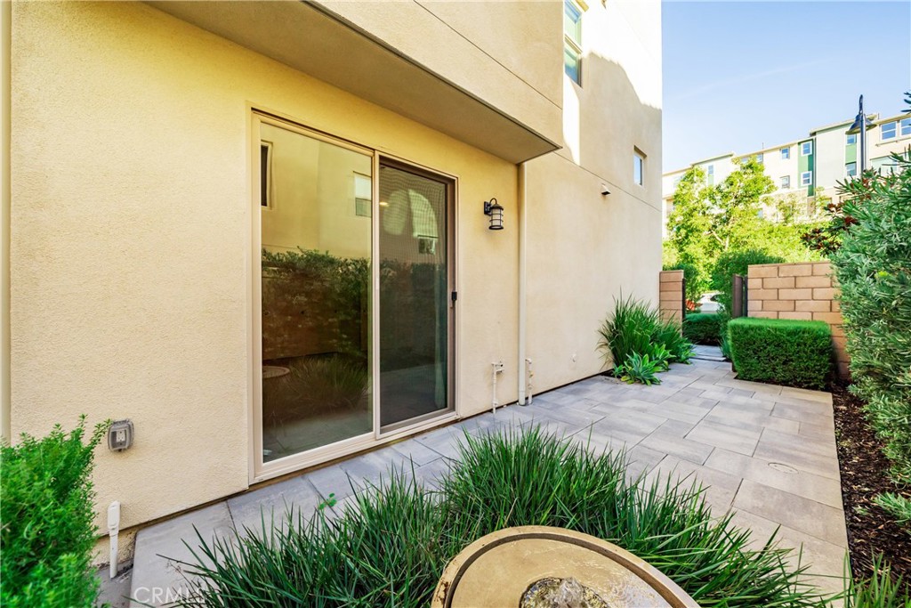 MLS #OC25266454 image #4