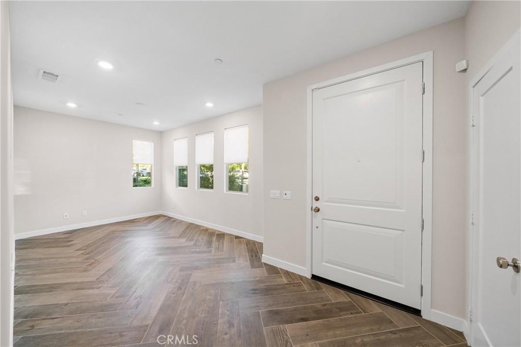 MLS #OC25266454 image #7