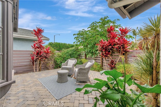 MLS #OC25266470 image #1