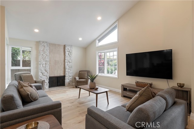 MLS #OC25266470 image #6