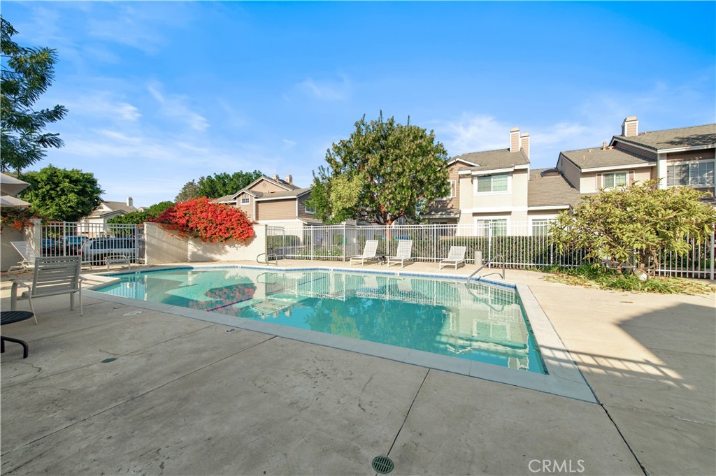 MLS #OC25266499 image #16