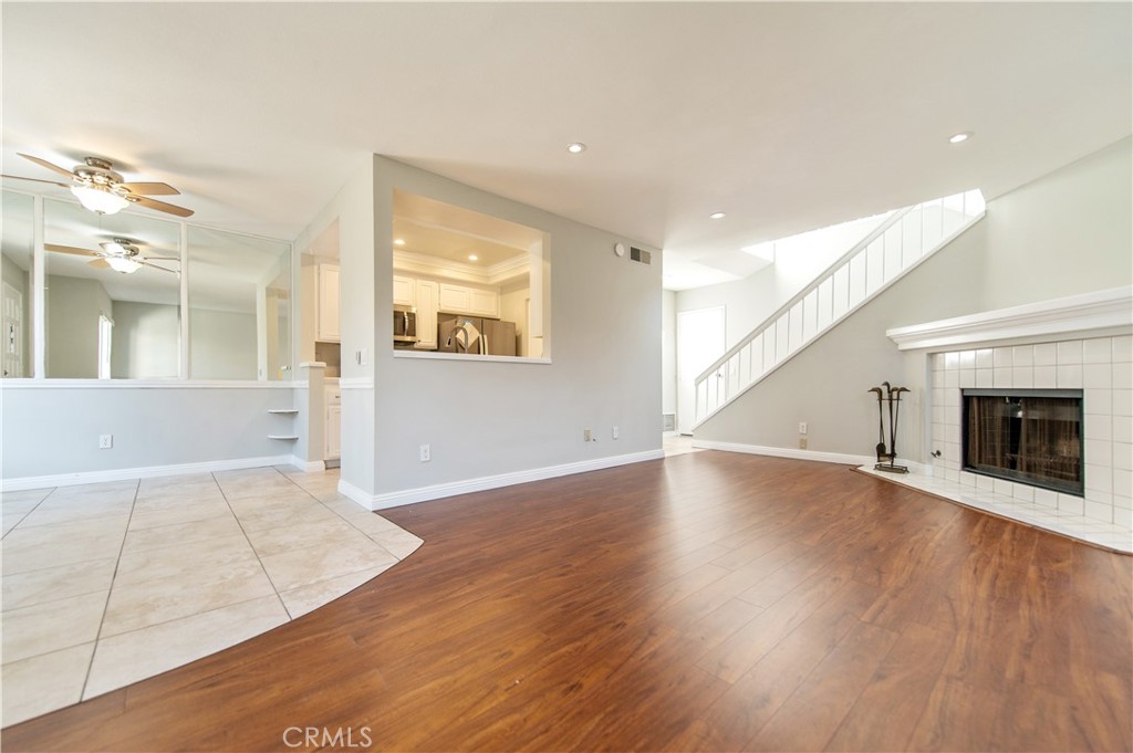 MLS #OC25266499 image #2