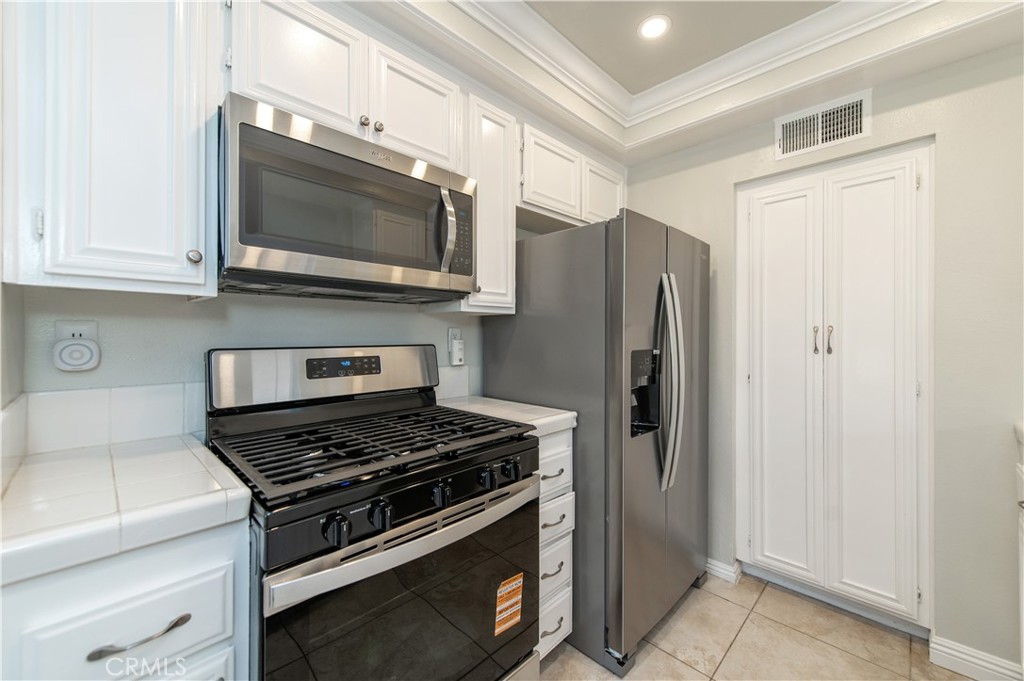 MLS #OC25266499 image #5