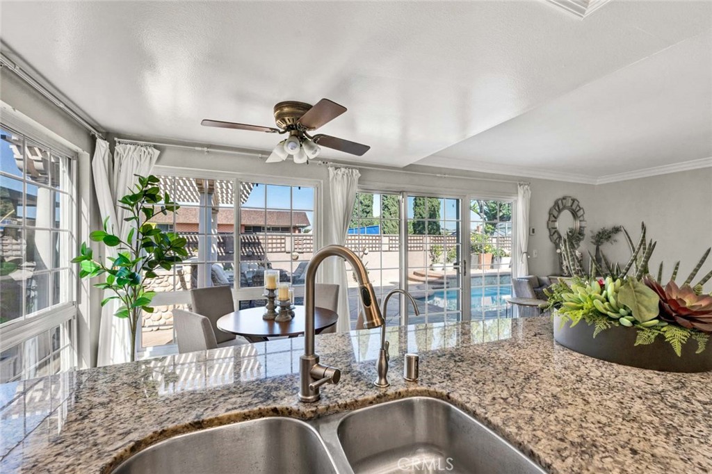 MLS #OC25266519 image #19