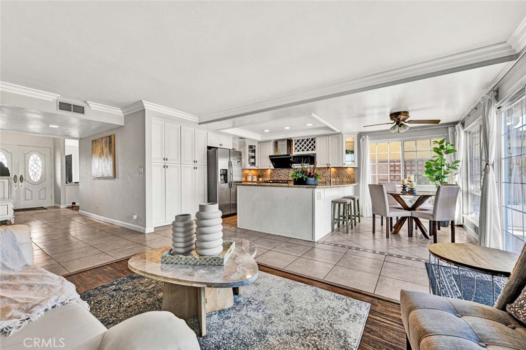 MLS #OC25266519 image #26