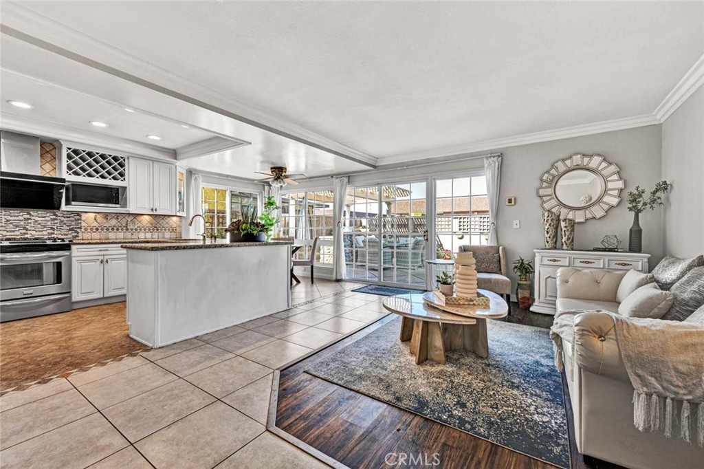 MLS #OC25266519 image #28