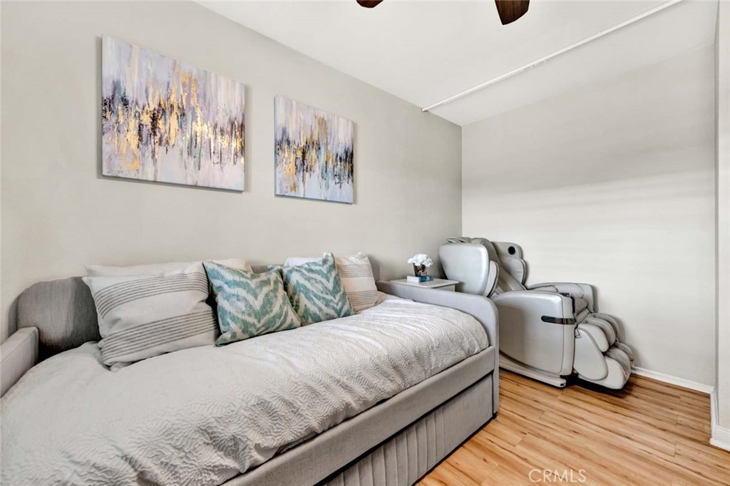 MLS #OC25266519 image #30