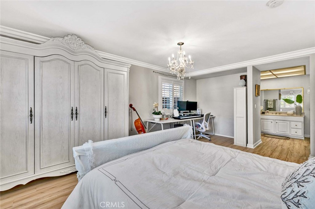 MLS #OC25266519 image #36