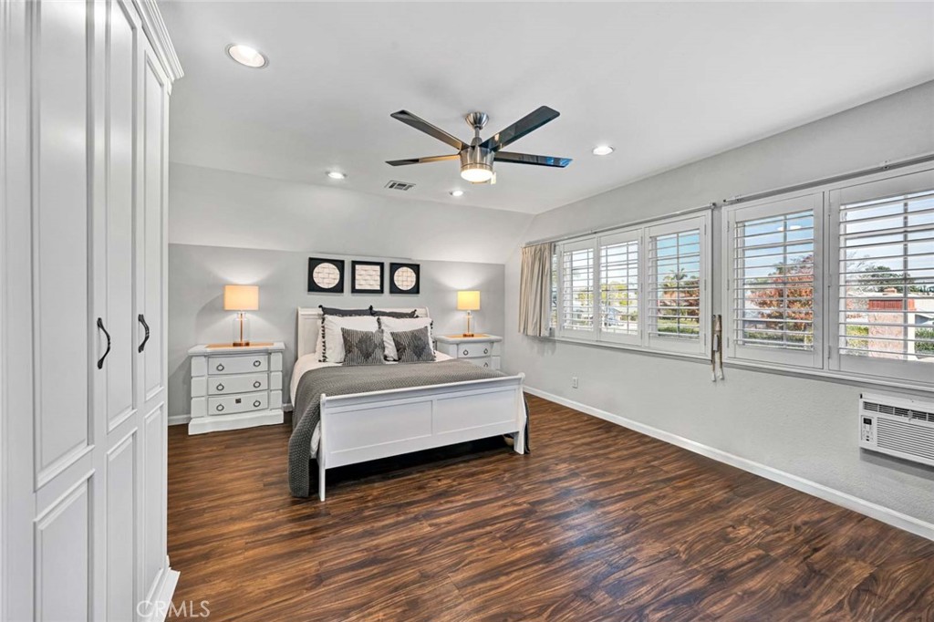 MLS #OC25266519 image #43