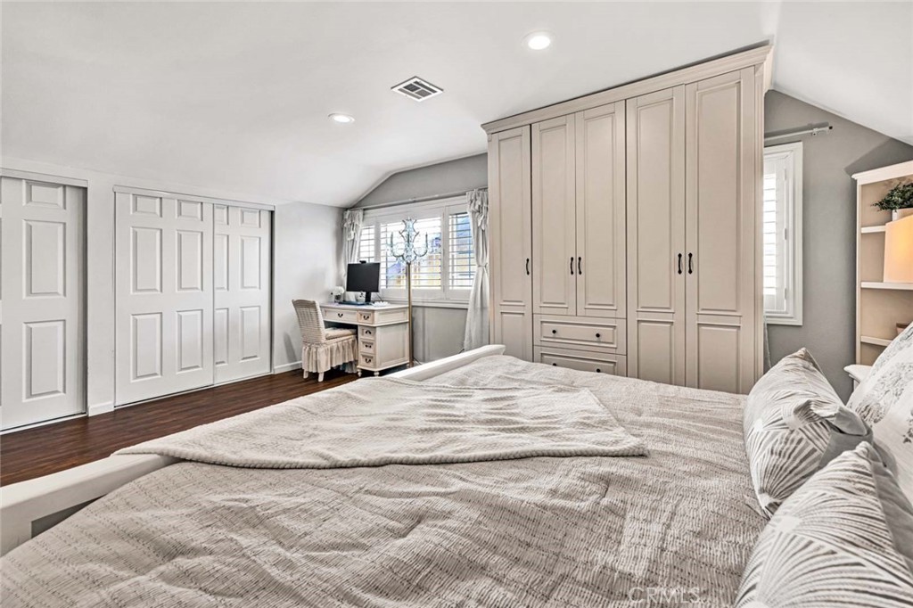 MLS #OC25266519 image #49