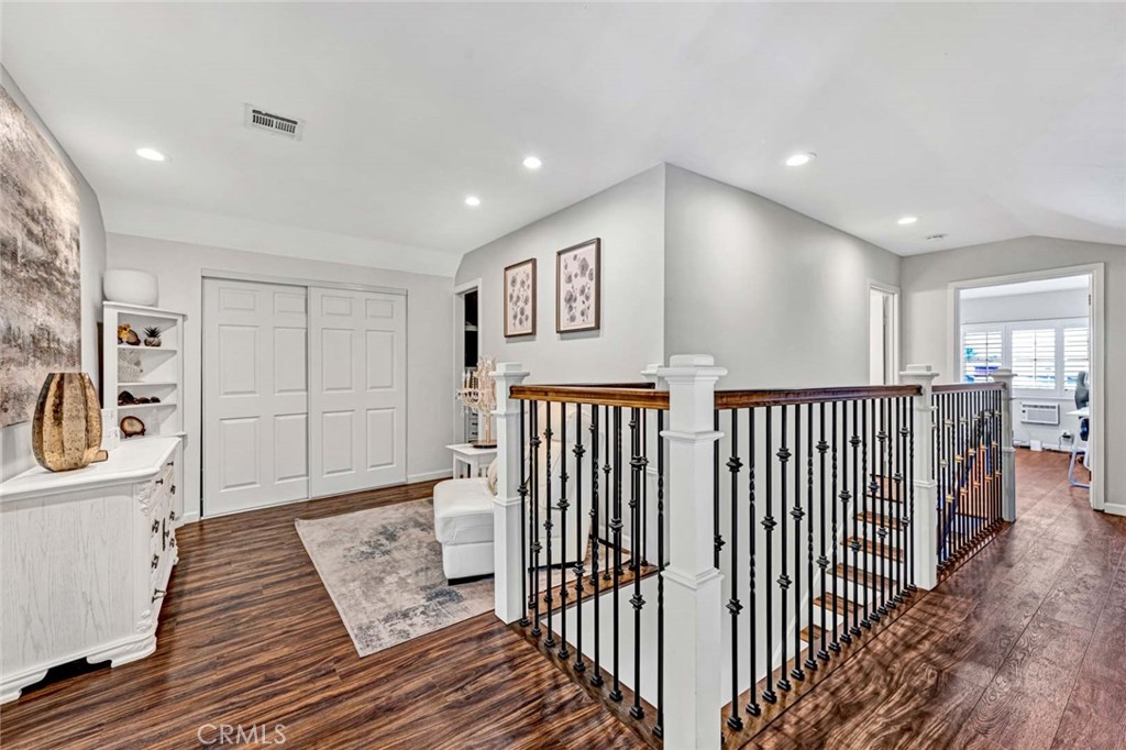 MLS #OC25266519 image #50