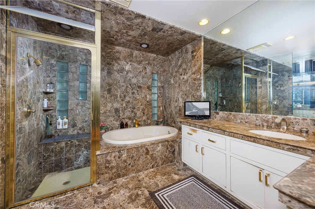 MLS #OC25266534 image #11