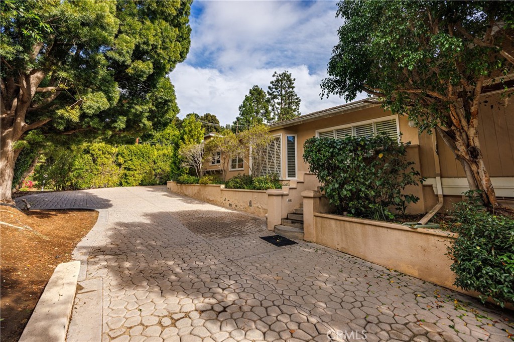 MLS #OC25266534 image #17