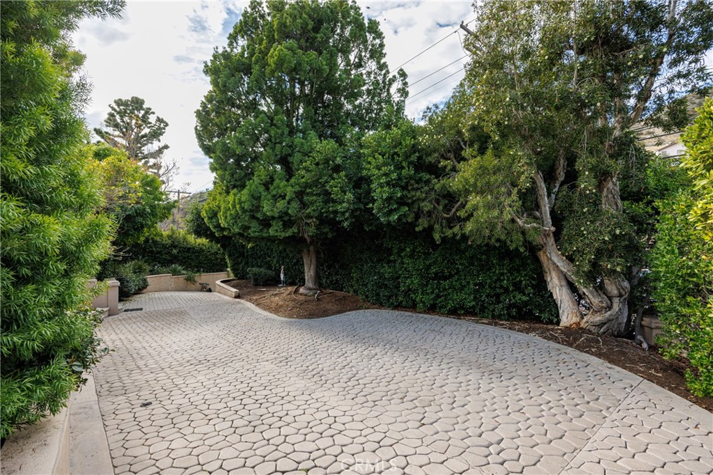 MLS #OC25266534 image #19