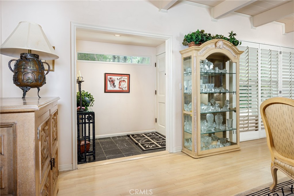 MLS #OC25266534 image #3