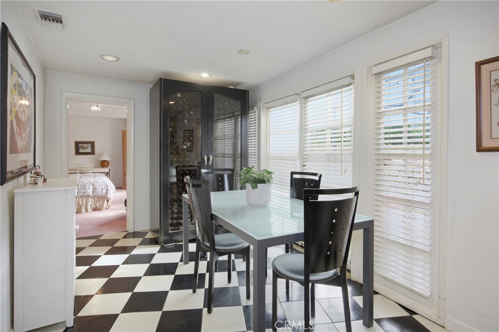 MLS #OC25266534 image #8