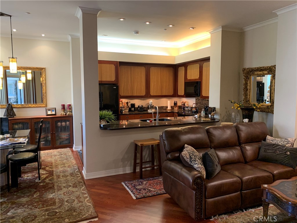 MLS #OC25266536 image #2