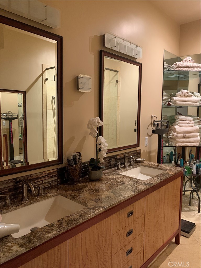 MLS #OC25266536 image #8