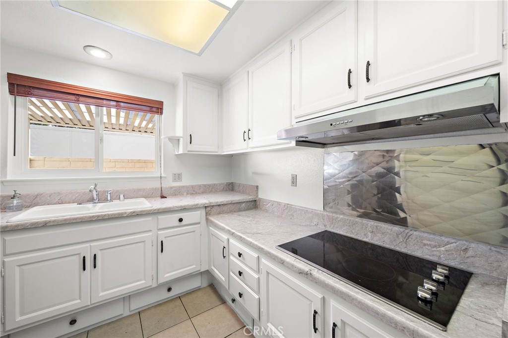 MLS #OC25266539 image #8