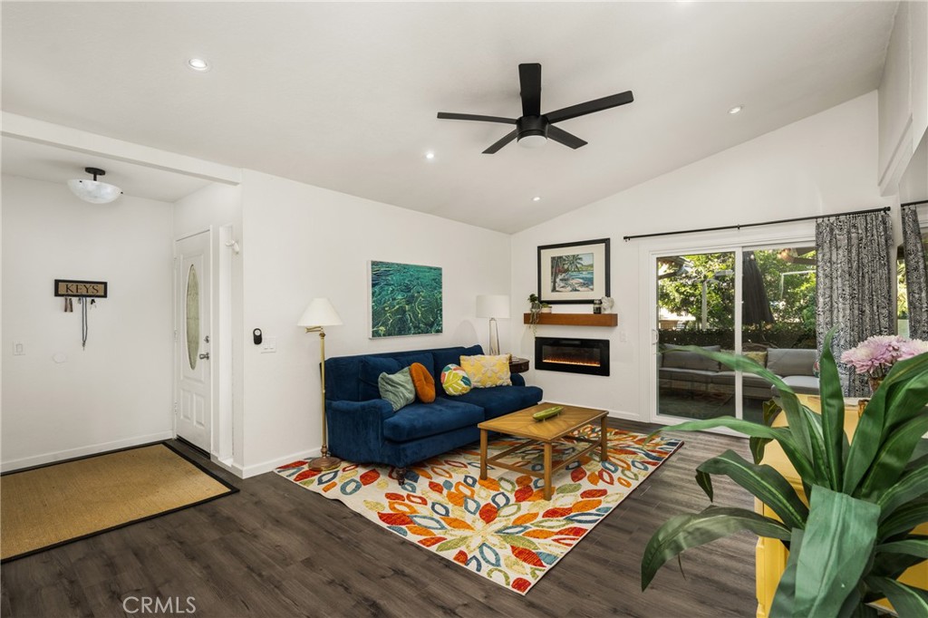 MLS #OC25266625 image #12