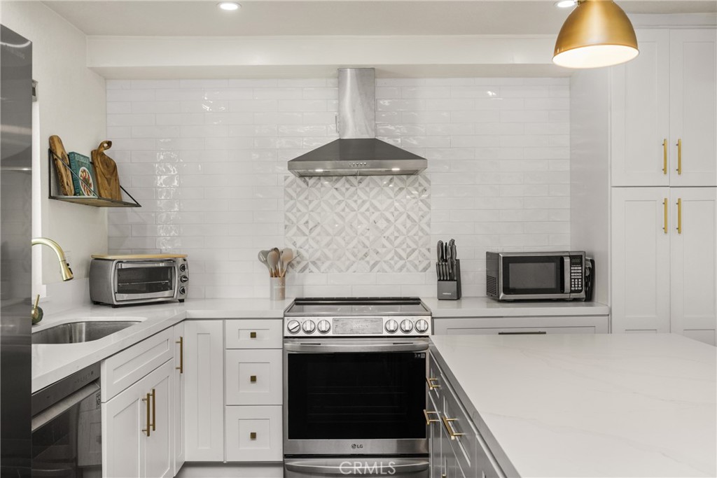 MLS #OC25266625 image #16