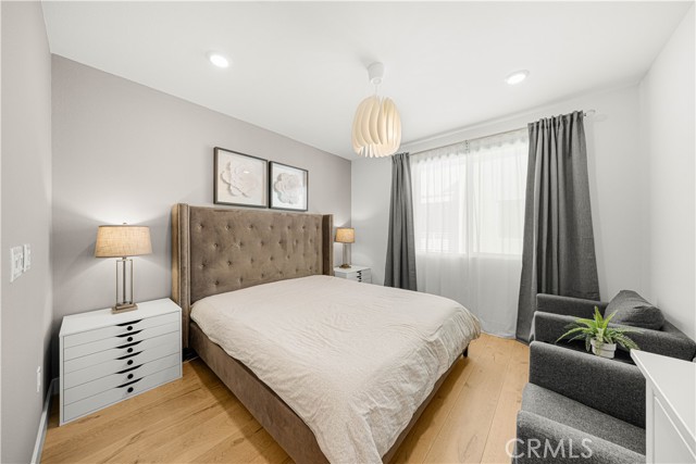 MLS #OC25266626 image #16