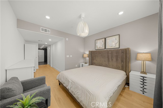 MLS #OC25266626 image #17