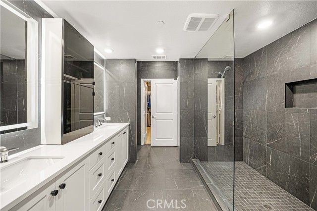 MLS #OC25266626 image #20