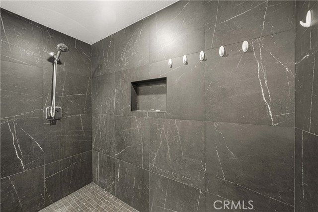 MLS #OC25266626 image #22