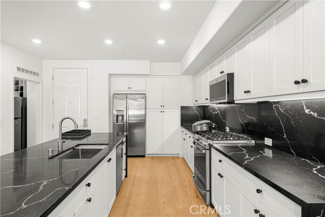 MLS #OC25266626 image #4