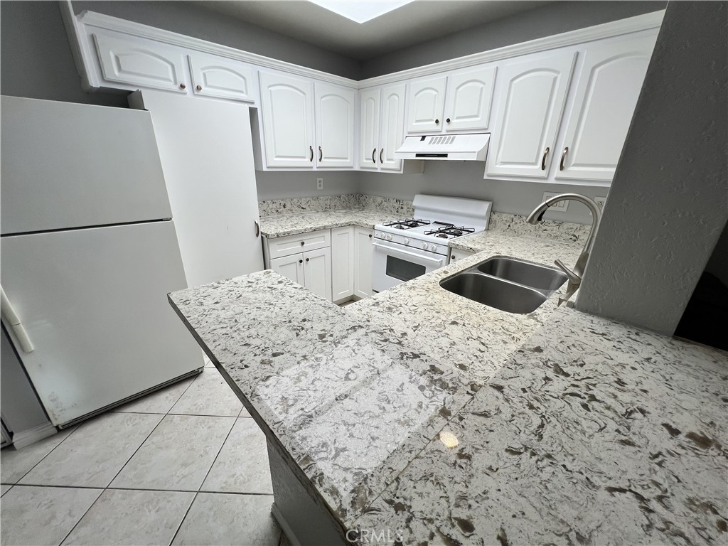 MLS #OC25266637 image #10