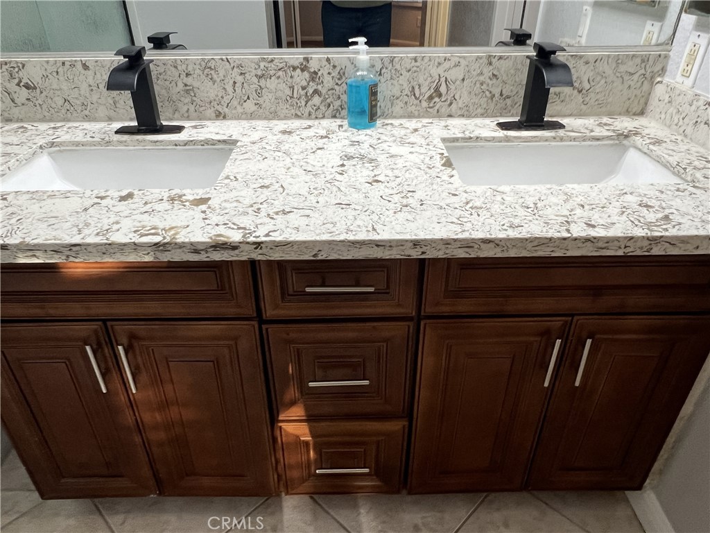 MLS #OC25266637 image #18