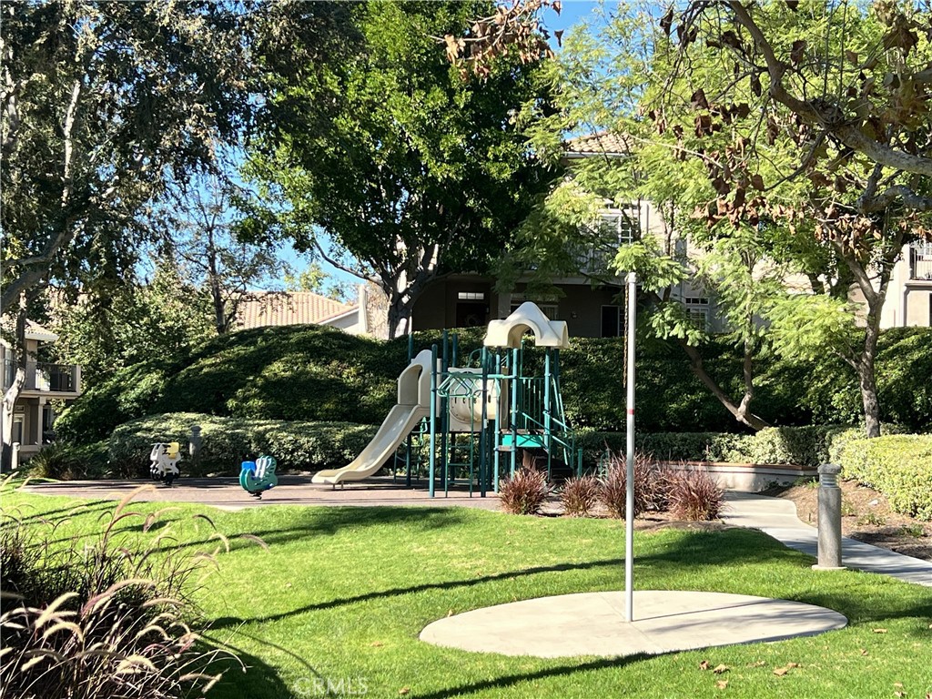 MLS #OC25266637 image #28