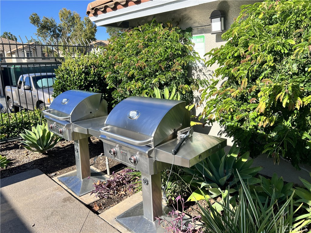 MLS #OC25266637 image #32