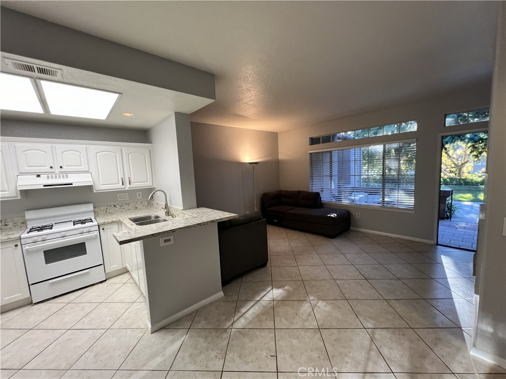 MLS #OC25266637 image #8