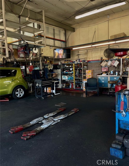 MLS #OC25266647 img 1