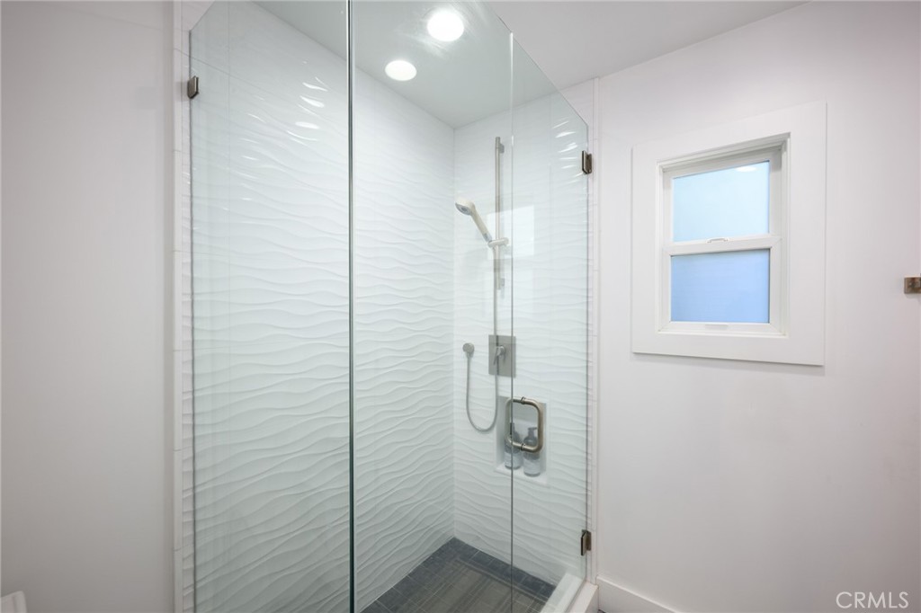 MLS #OC25266703 image #21