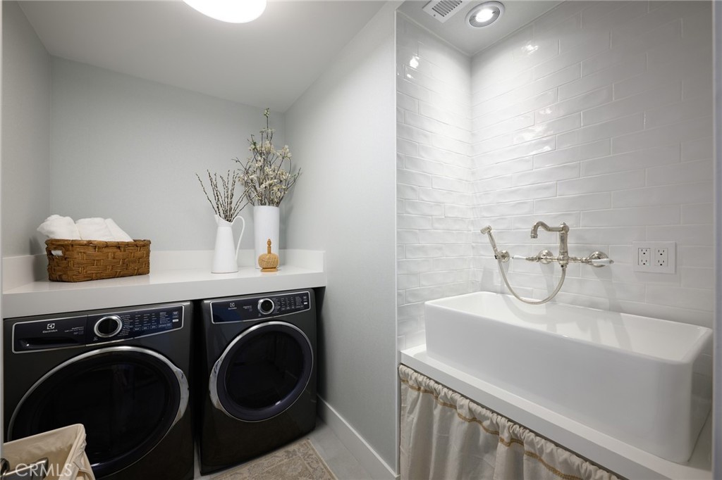 MLS #OC25266703 image #26