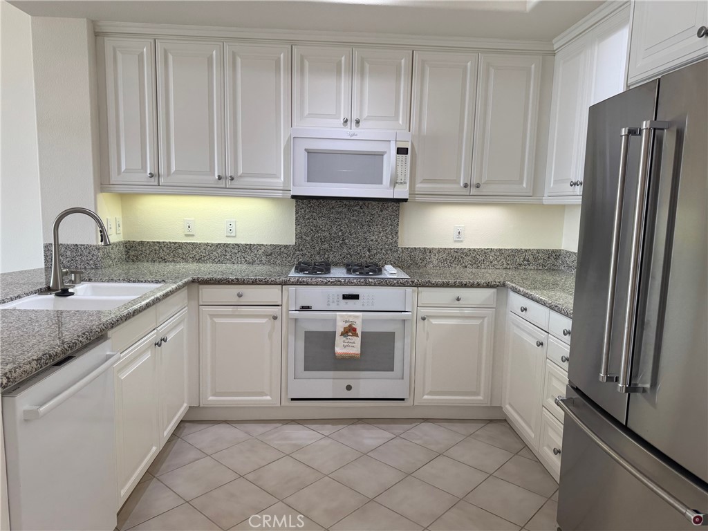 MLS #OC25266715 image #9