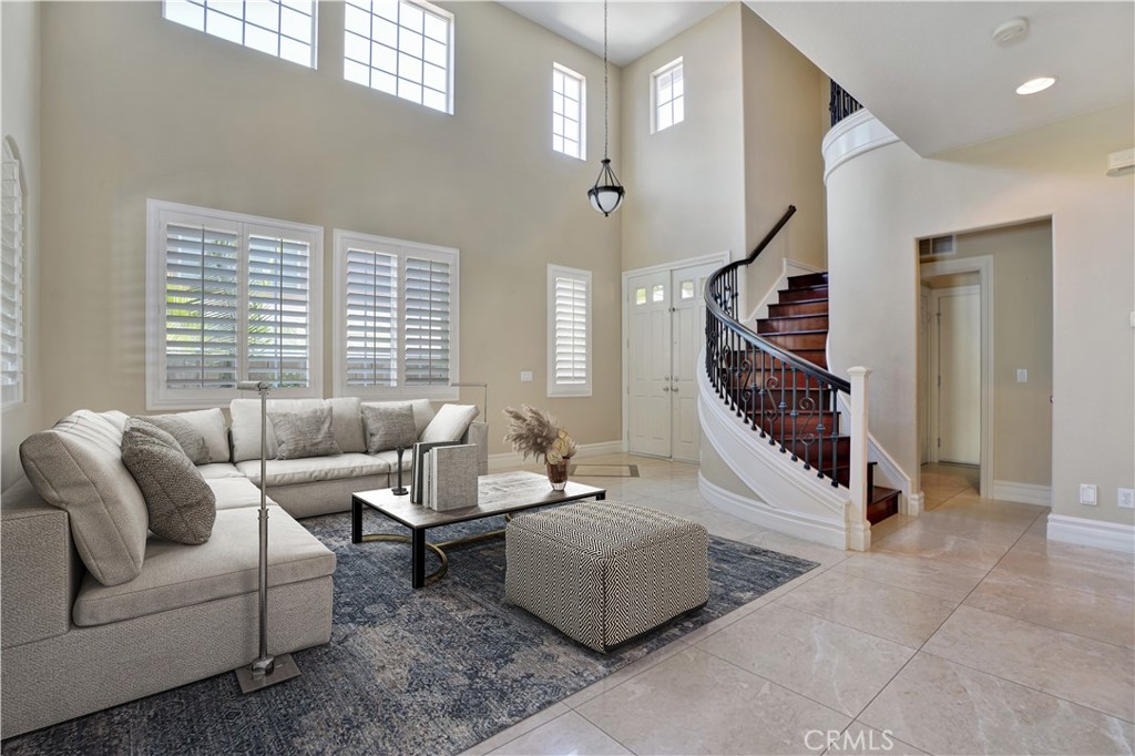 MLS #OC25266736 image #4