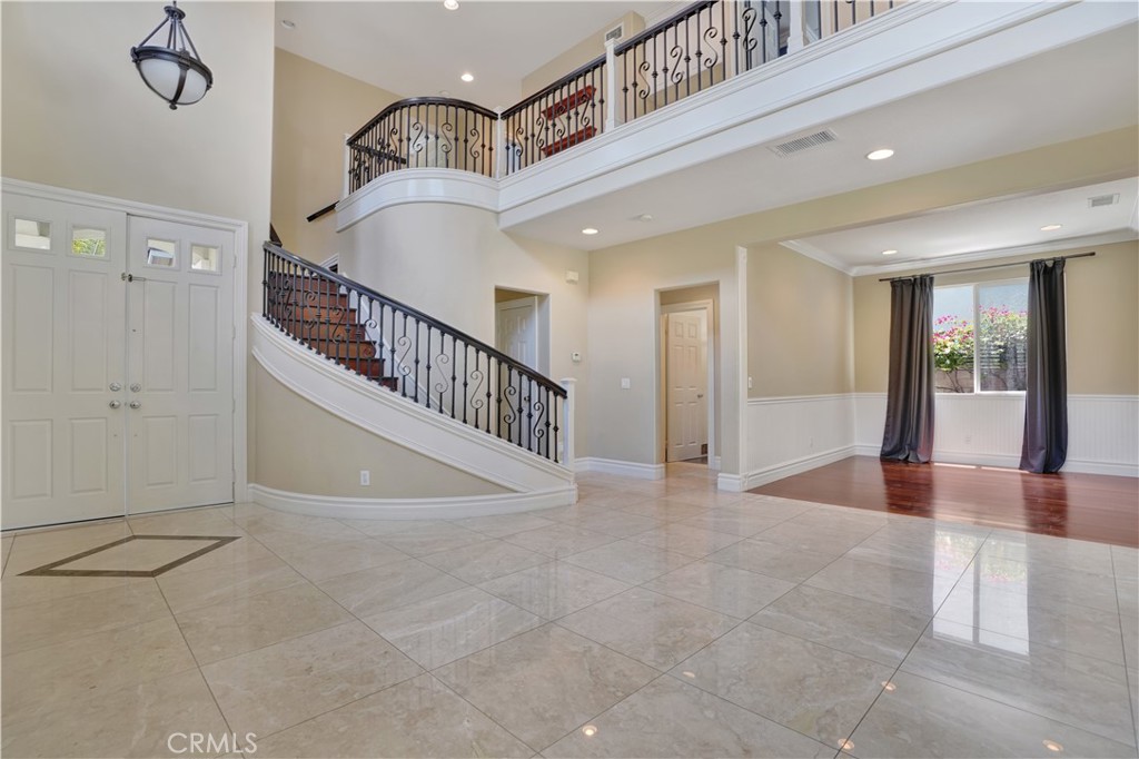 MLS #OC25266736 image #5