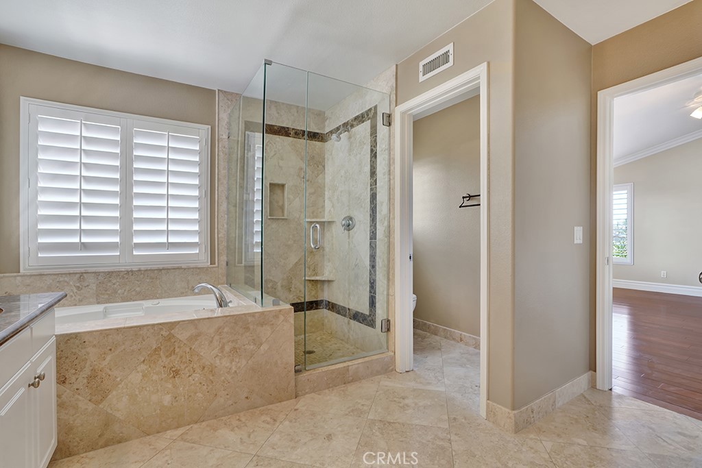 MLS #OC25266736 image #9