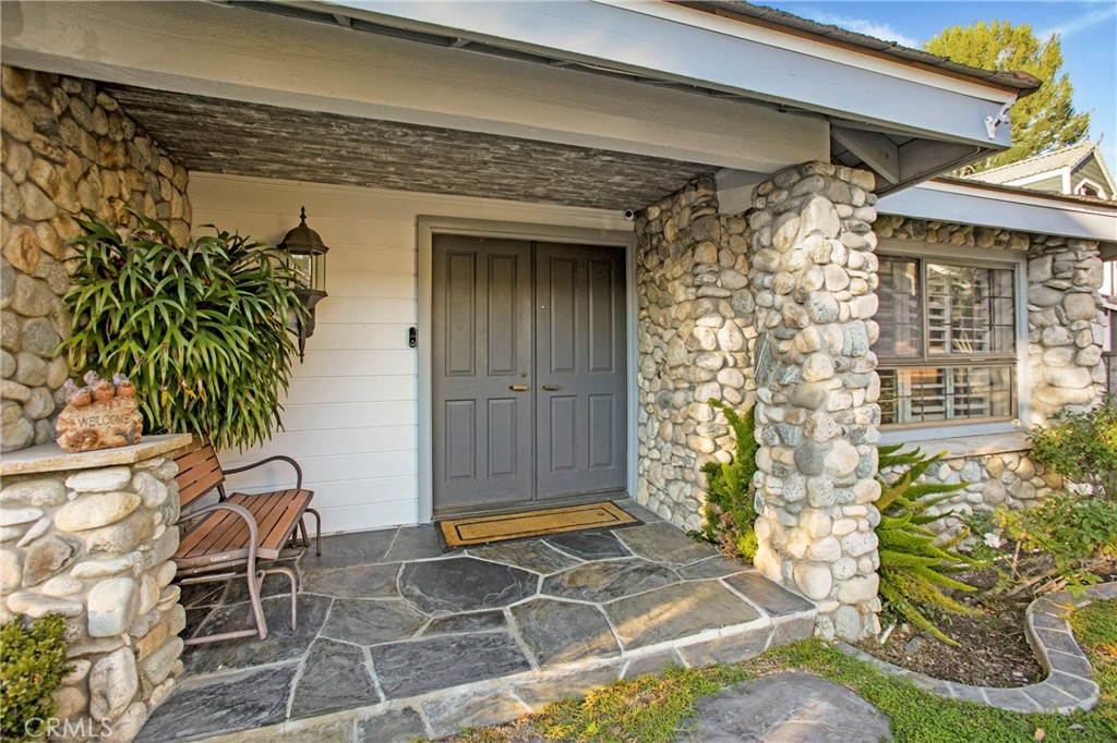 MLS #OC25266750 image #1