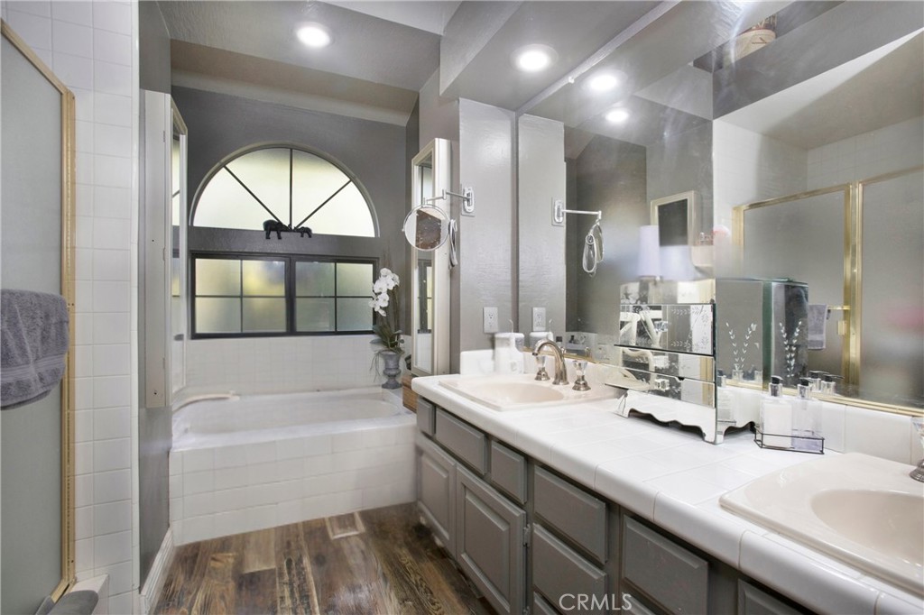 MLS #OC25266750 image #15