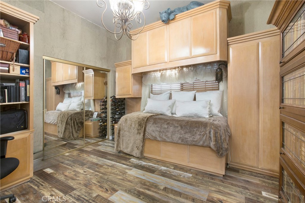 MLS #OC25266750 image #19