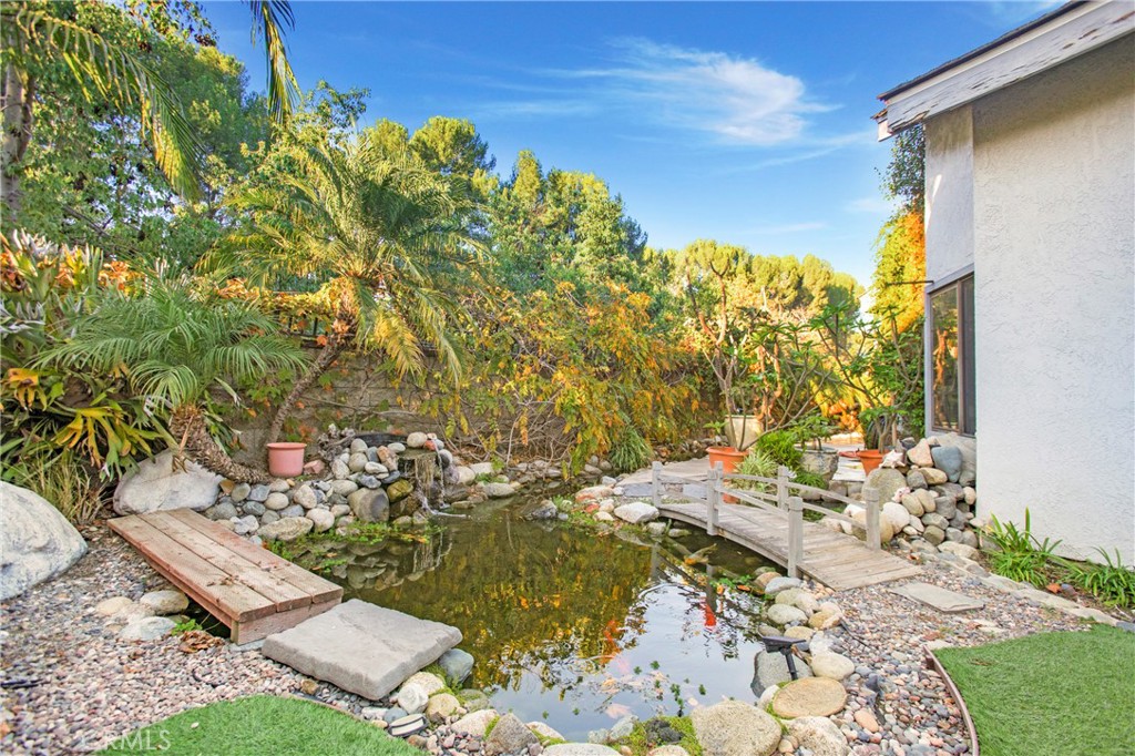 MLS #OC25266750 image #25