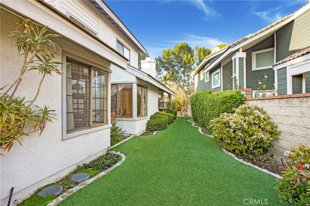 MLS #OC25266750 image #27