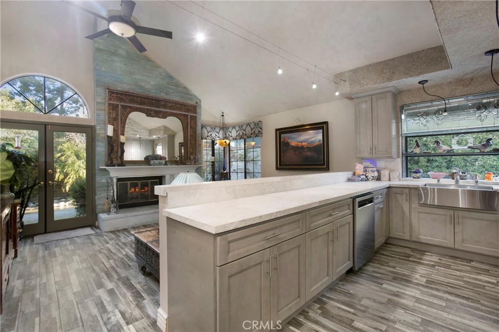 MLS #OC25266750 image #8