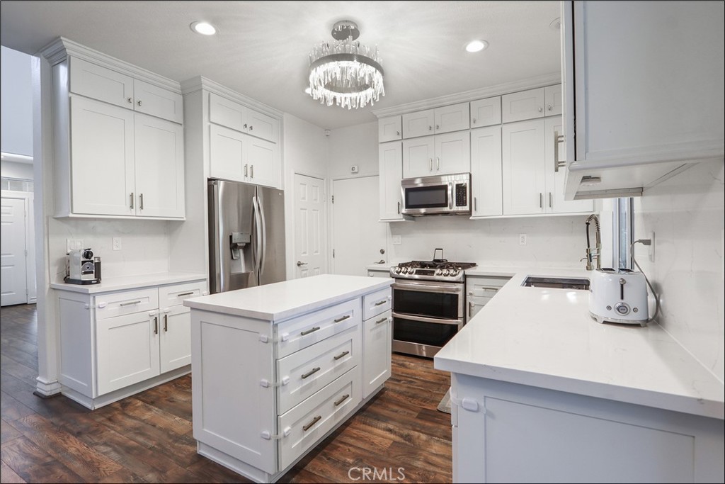 MLS #OC25266798 image #11