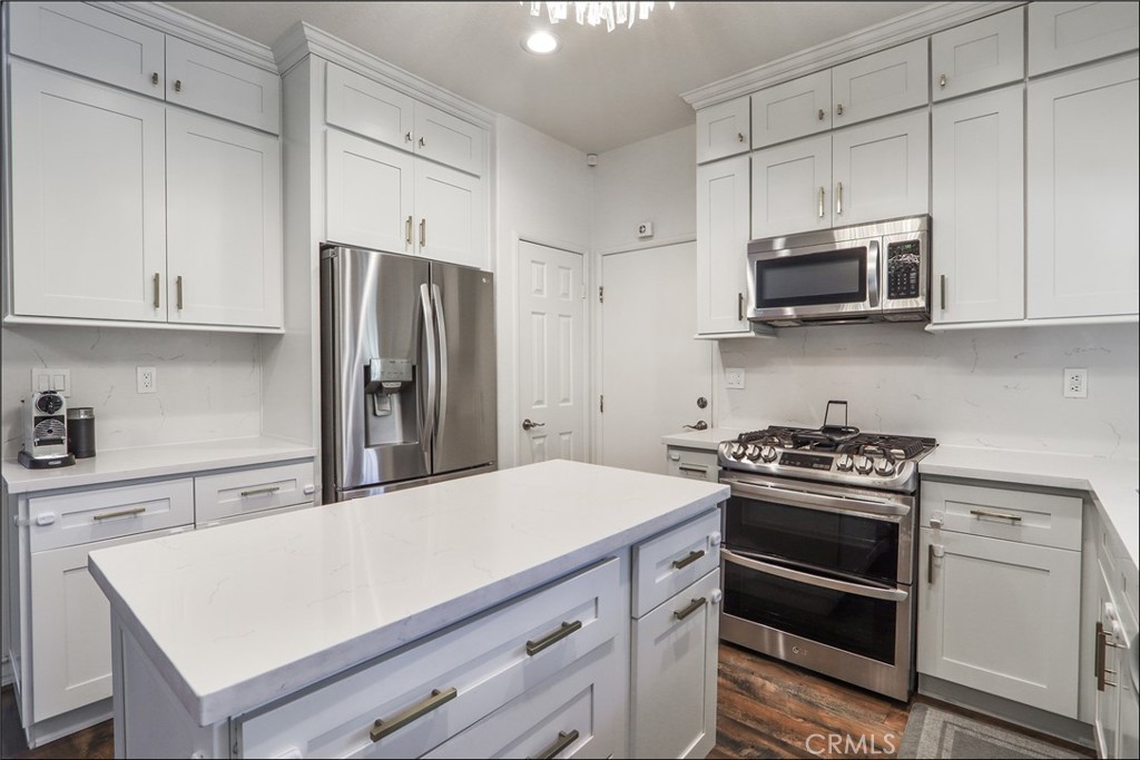 MLS #OC25266798 image #12